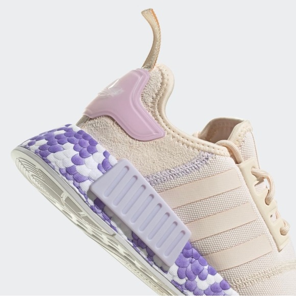 Women’s Adidas Original NMD_R1 Shoes - Picture 8 of 8